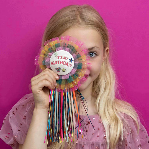 Mimi and Lula - Diva wow Birthday Badge