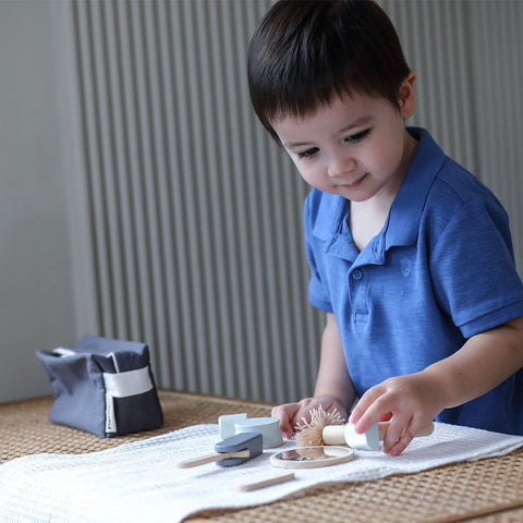 Plan Toys - Shaving Kit