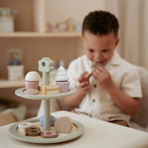 Little Dutch Cake Stand