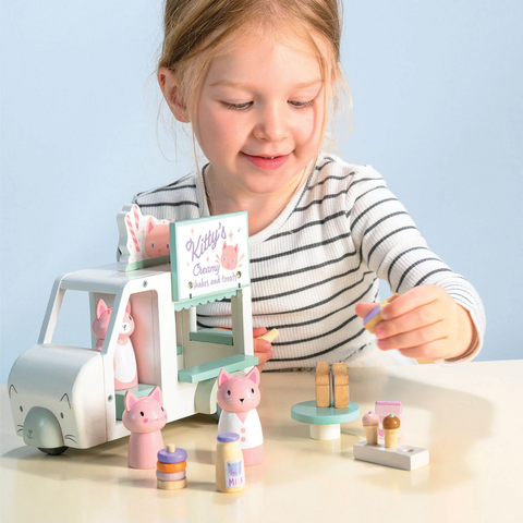 Tenderleaf - Merrywood tales - Kitty’s Milkshake Van