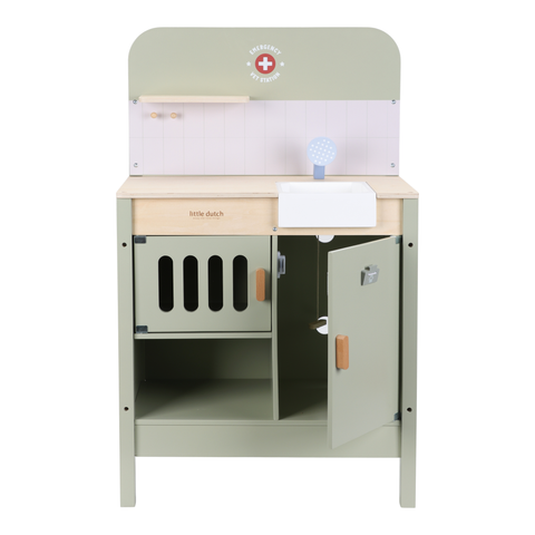 Little Dutch - Wooden Veterinary Practice FSC